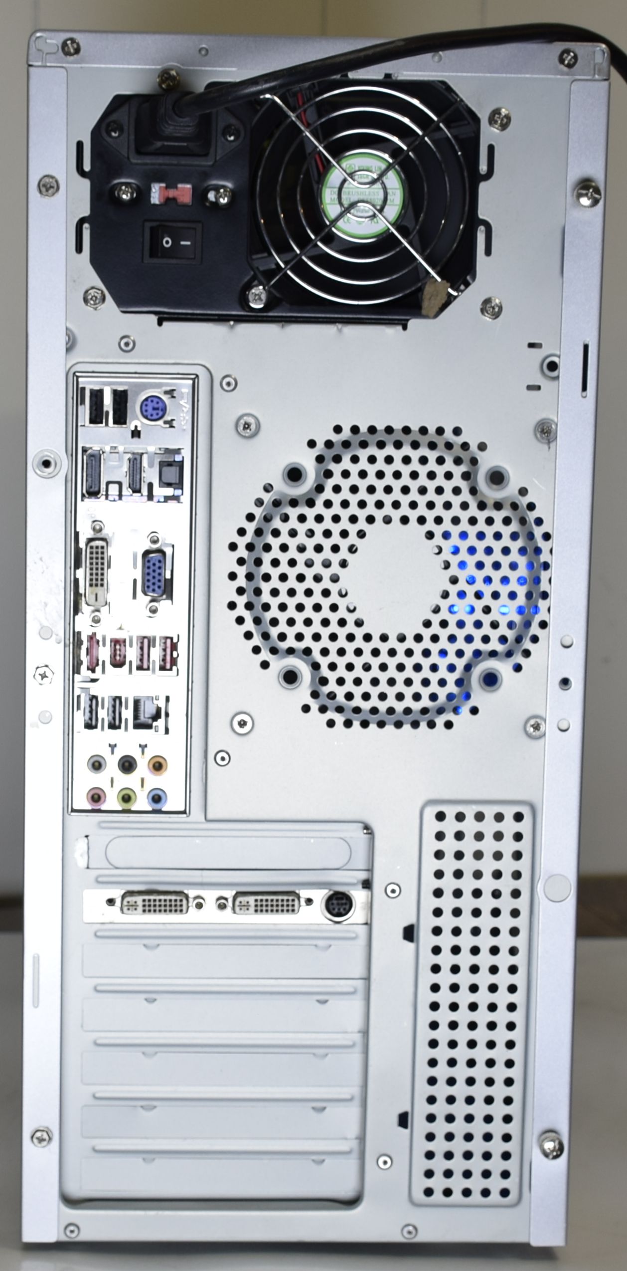 Gladiator PC- Asus M3A78-EM, AMD Athlon 2.6GHz, GeForce 9500 GT 1GB, RAM 4GB, HDD 500GB, Win10 - Image 6