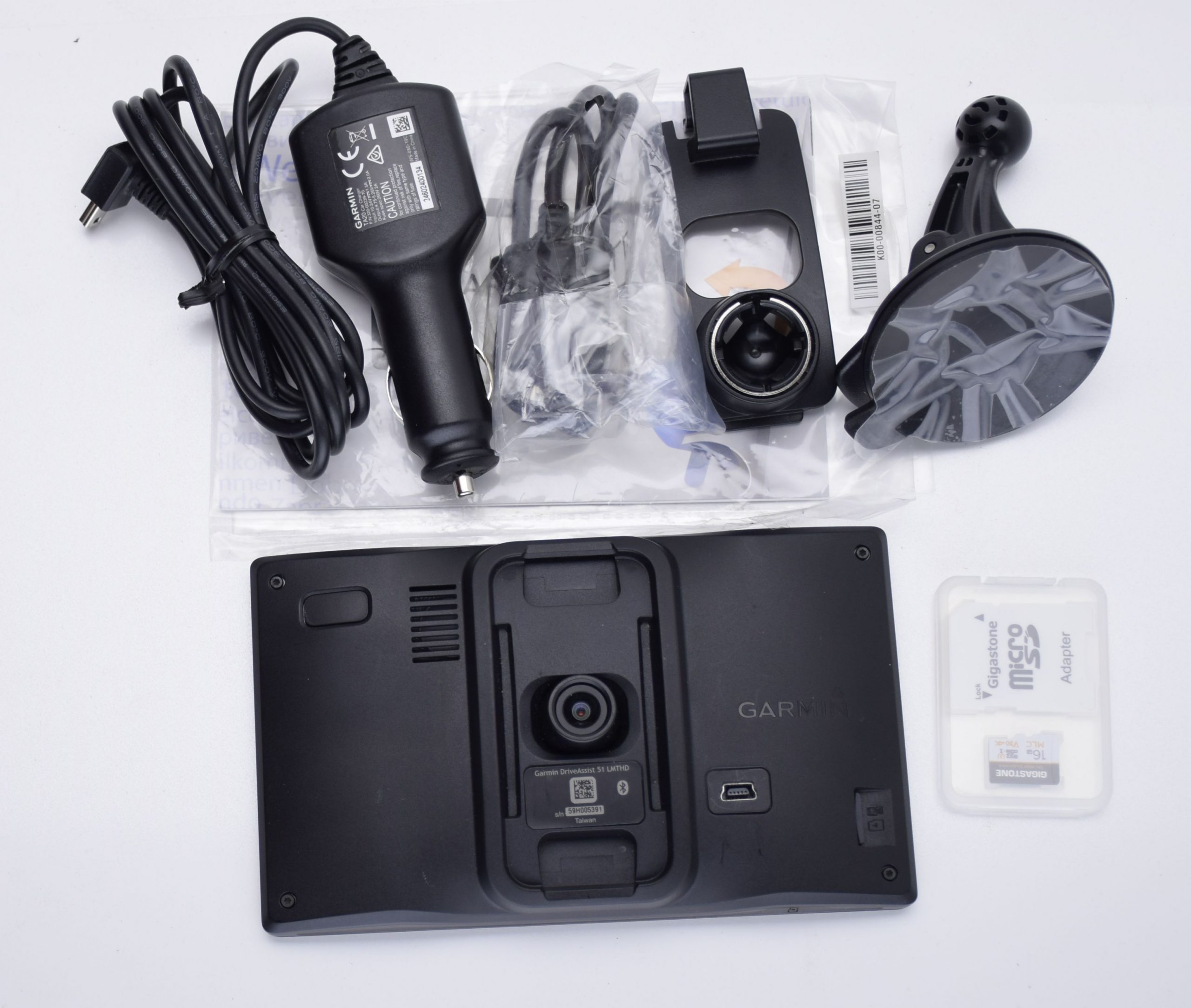 Garmin DriveAssist 51 LMTHD w/ Lifetime Maps & live traffic & Dashcam & 16GB SD - Image 7