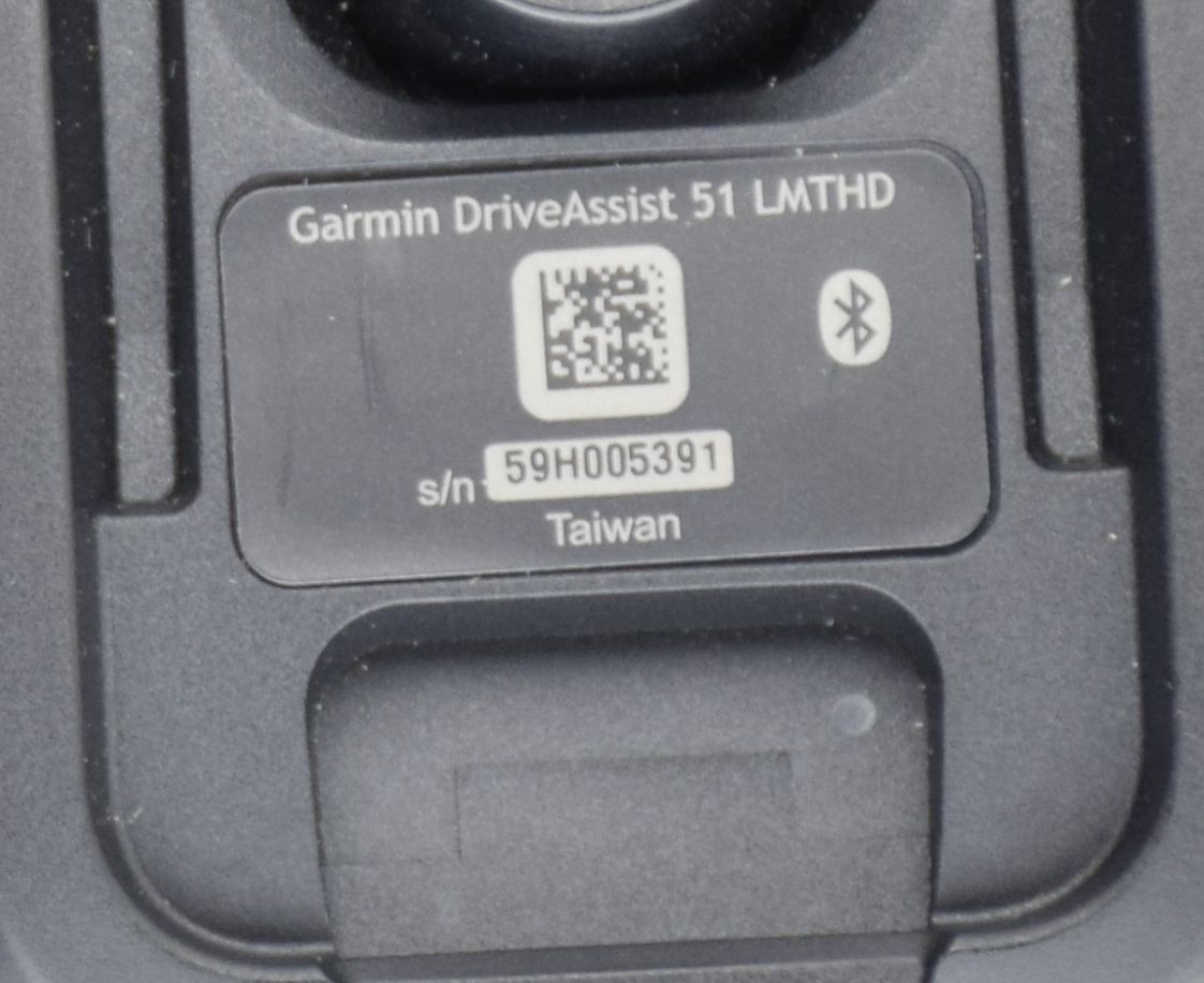 Garmin DriveAssist 51 LMTHD w/ Lifetime Maps & live traffic & Dashcam & 16GB SD - Image 3