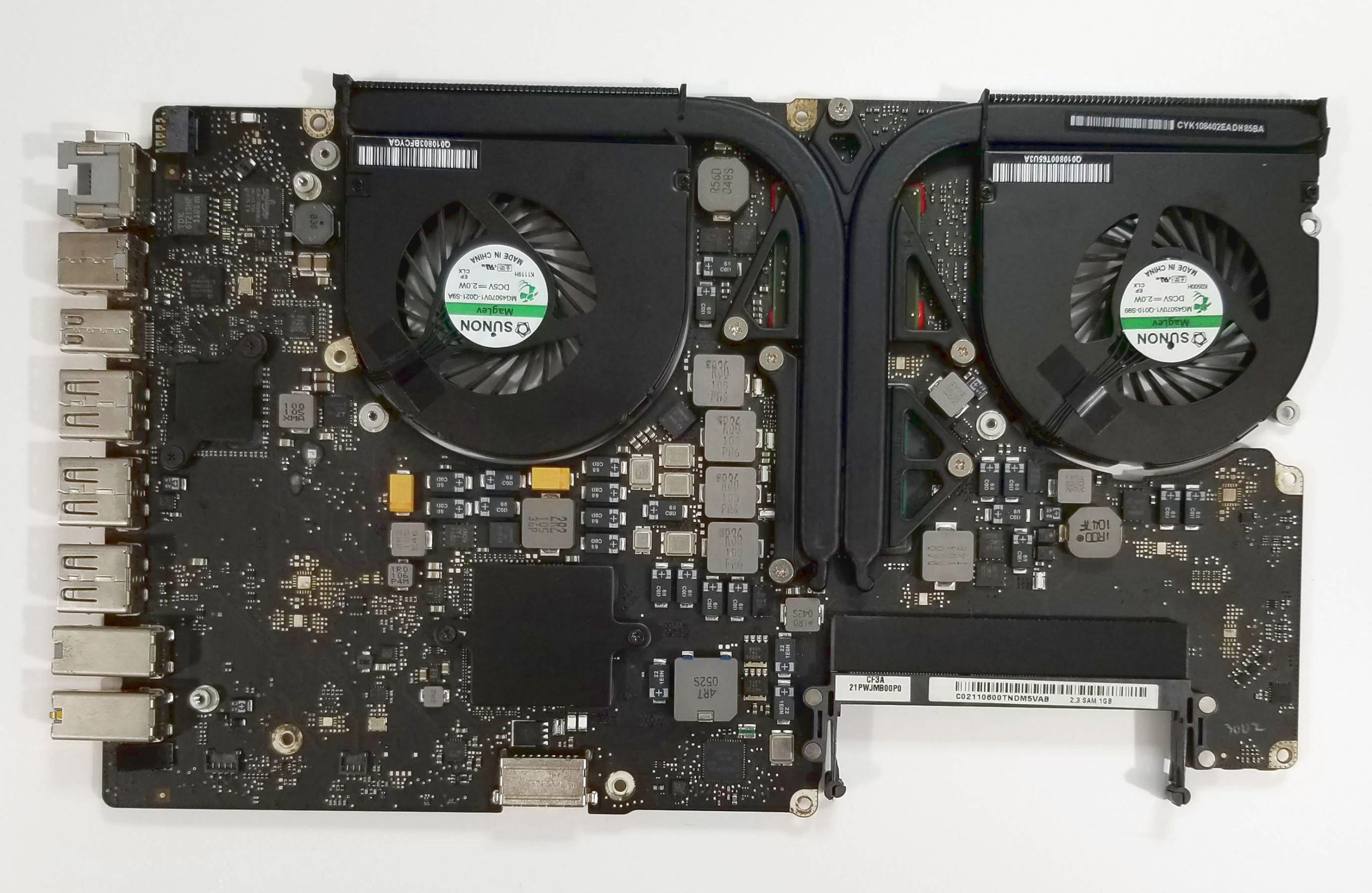 MacBook Pro 17 A1297 2011 i7 2.3GHz Logic Board GPU 6750M 1GB 820-2914-A