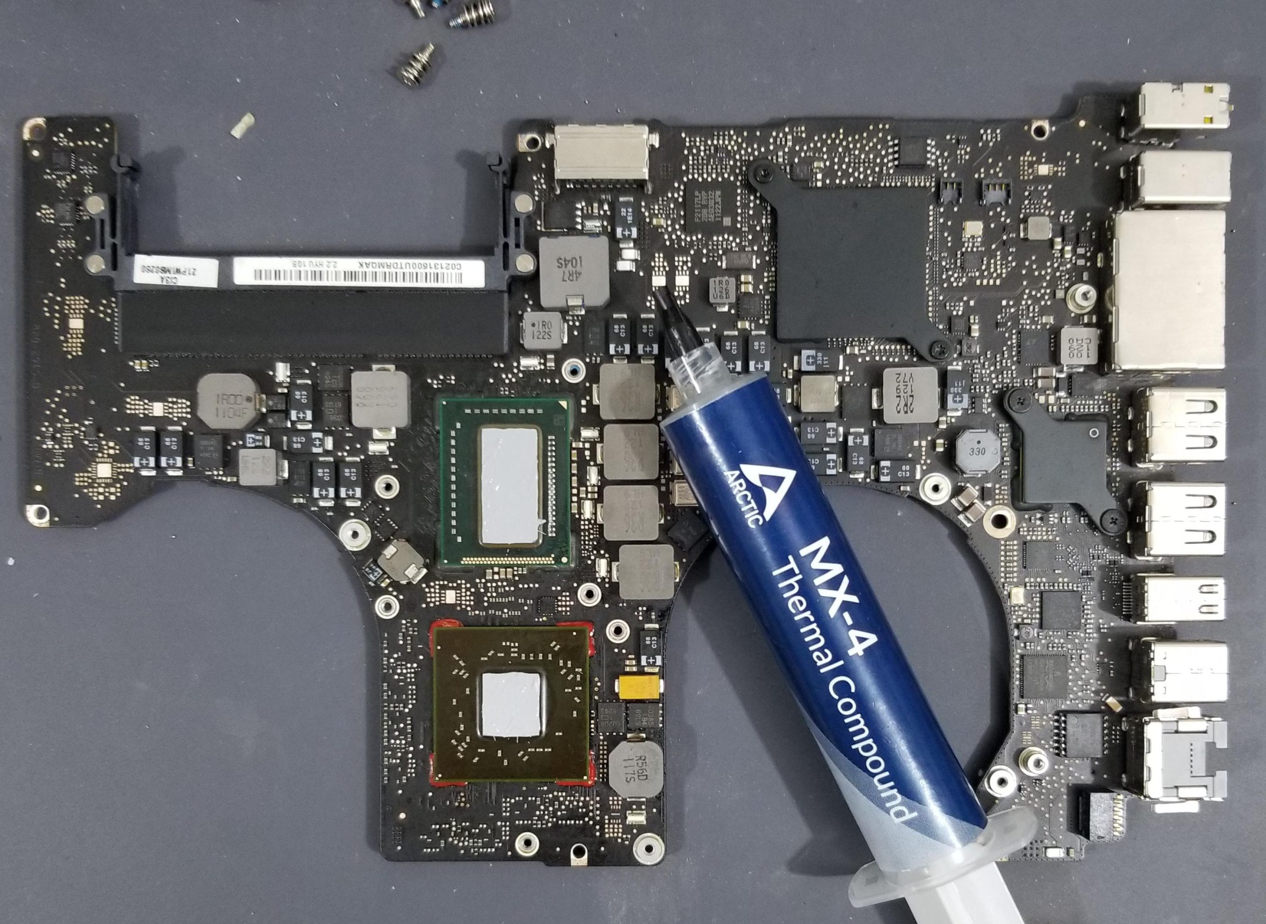 Apple MacBook Pro 15 Late 2011 820-2915 A1286 i7 2.2GHz RAM 4GB Logic Board TESTED - Image 2