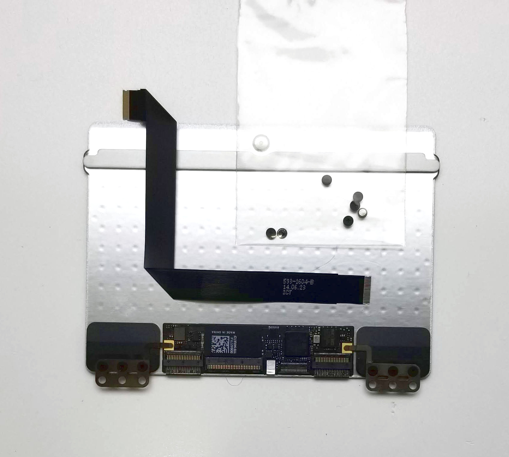 Macbook Air A1466 Trackpad Touchpad 2013 2014 2015 2017 w/ Cable 593-1604-B - Image 3