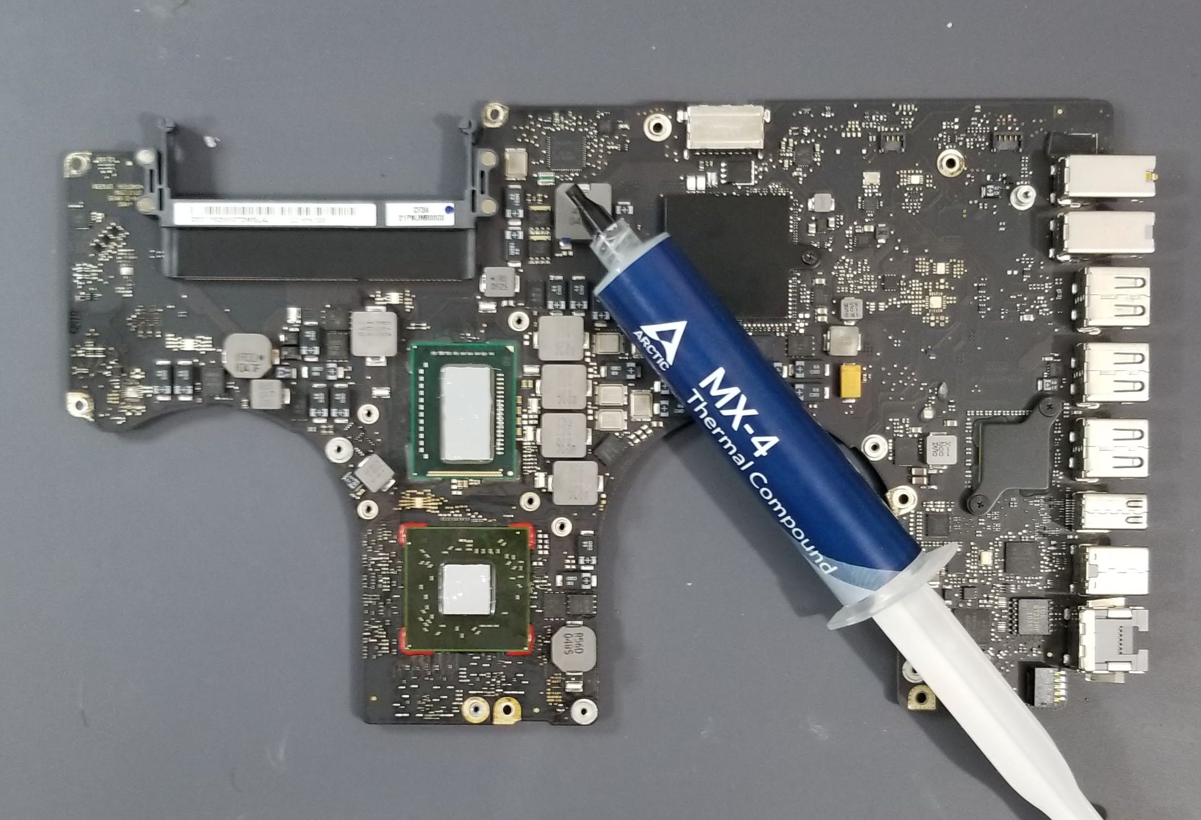 MacBook Pro 17 A1297 2011 Logic Board i7 2.2GHz 6750 1GB 820-2914-A GPU Replaced - Image 8