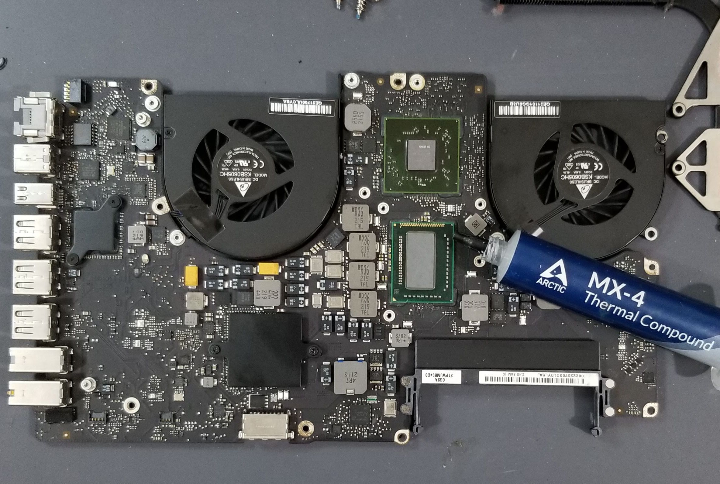 MacBook Pro 17" A1297 2011 i7 2.4GHz GPU 6770M 1GB Logic Board 820-2914-B - Image 4