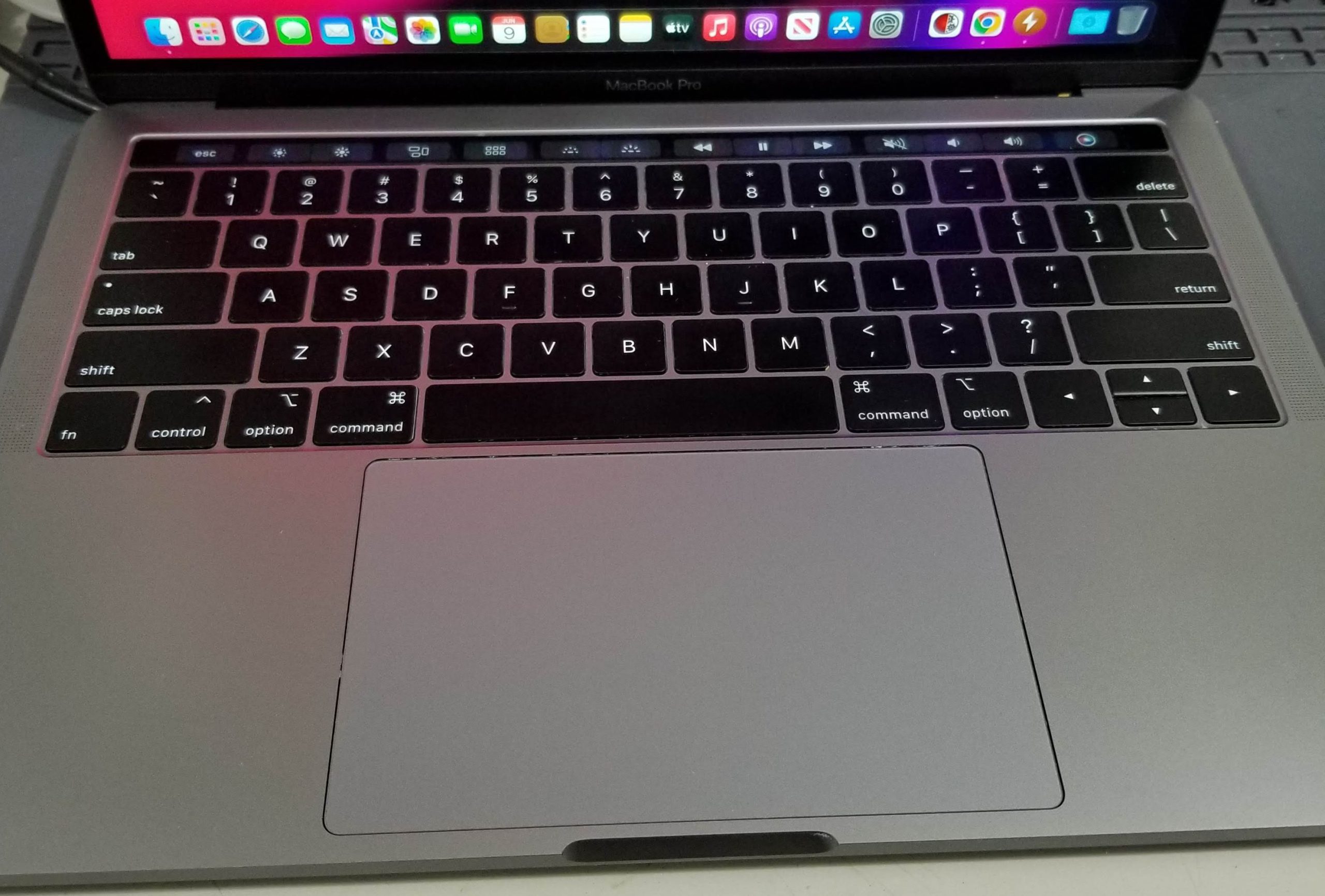 MacBook Pro A1989 2018 2019 13 Space Grey Top Case Keyboard Touchpad Battery 96% - Image 5