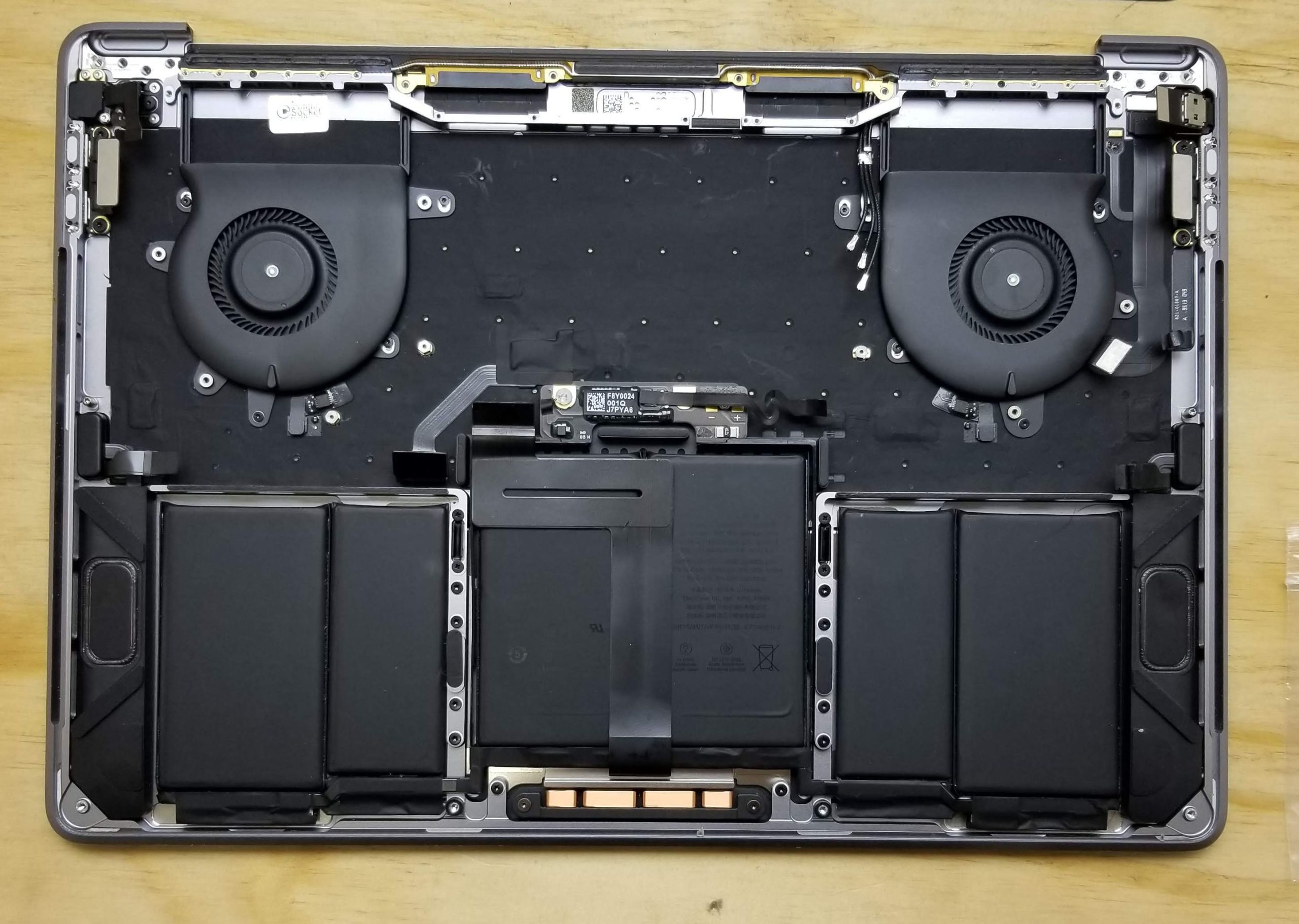 MacBook Pro A1989 2018 2019 13 Space Grey Top Case Keyboard Touchpad Battery 96% - Image 2