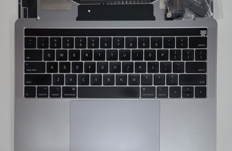 Grd A MacBook Pro A1989 13 Space Gray Top Case Keyboard Touchpad Battery 90%