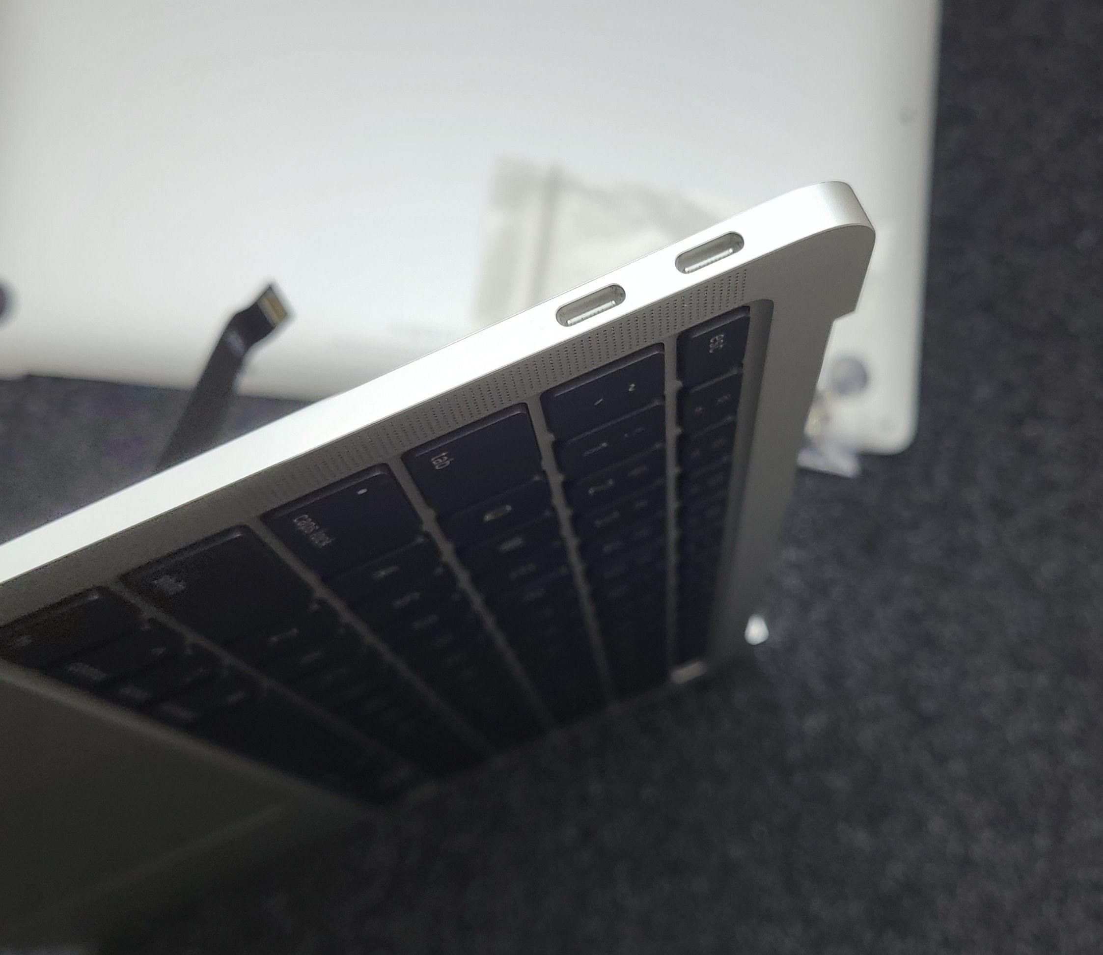 GRD B MacBook Air 13 A2179 Silver Top Case Keyboard Touchpad Bottom cover & more - Image 2