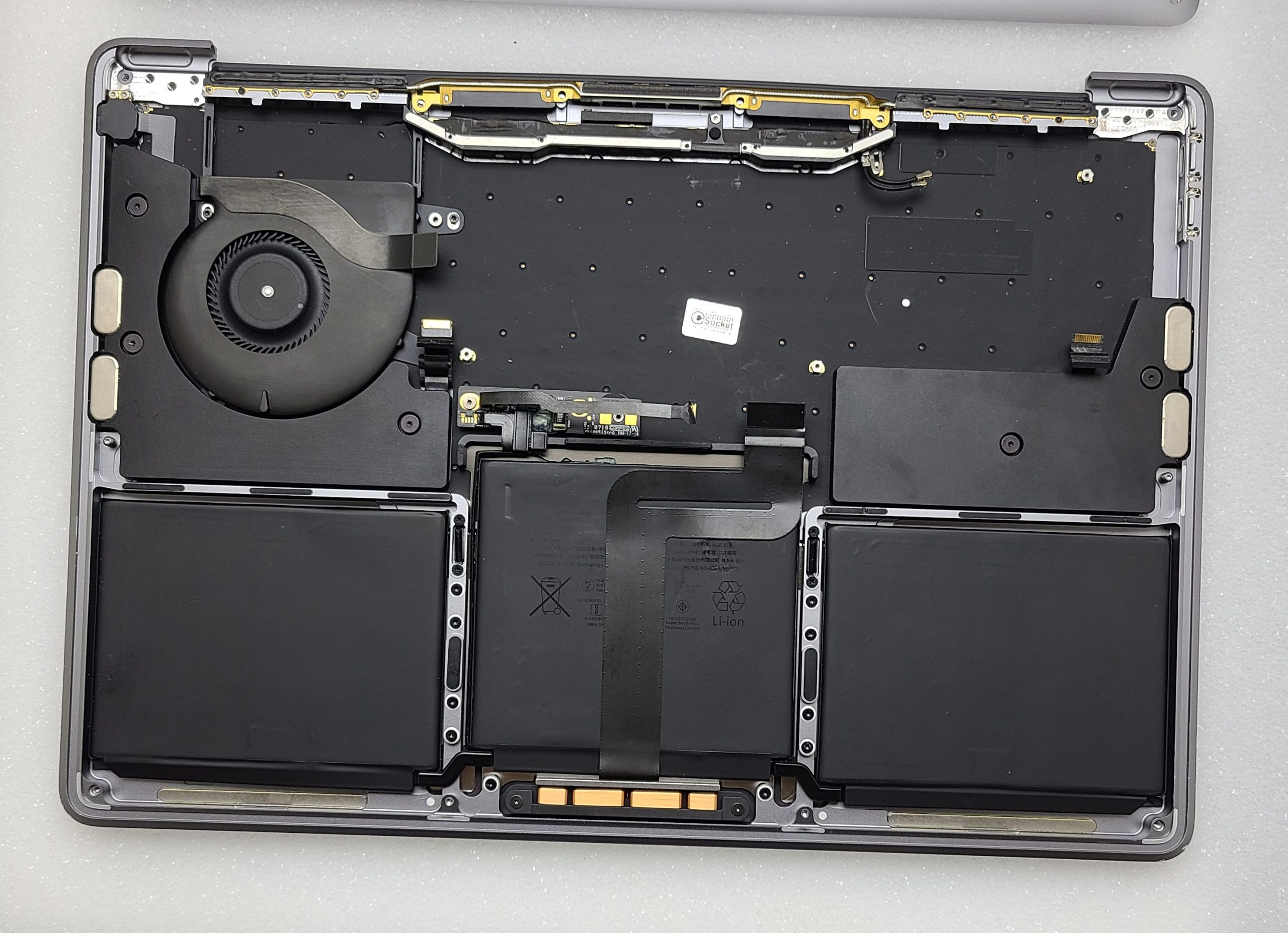 MacBook Pro 13" A1708 2017 Top Case Gray Keyboard Battery 82% TrackPad Bottom Cover - Image 4