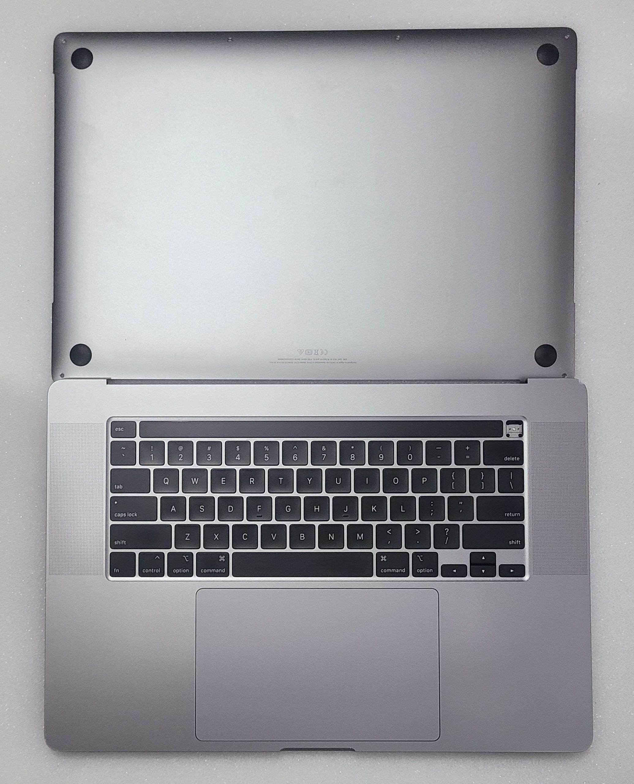 Grd A MacBook Pro Top Case A2141 16" 2019 Space Gray 661-13161 with NEW Battery