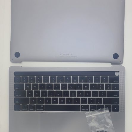 Grd B+ MacBook Pro 13″ A1706 Gray Top Case Keyboard Battery 90% TrackPad Cover