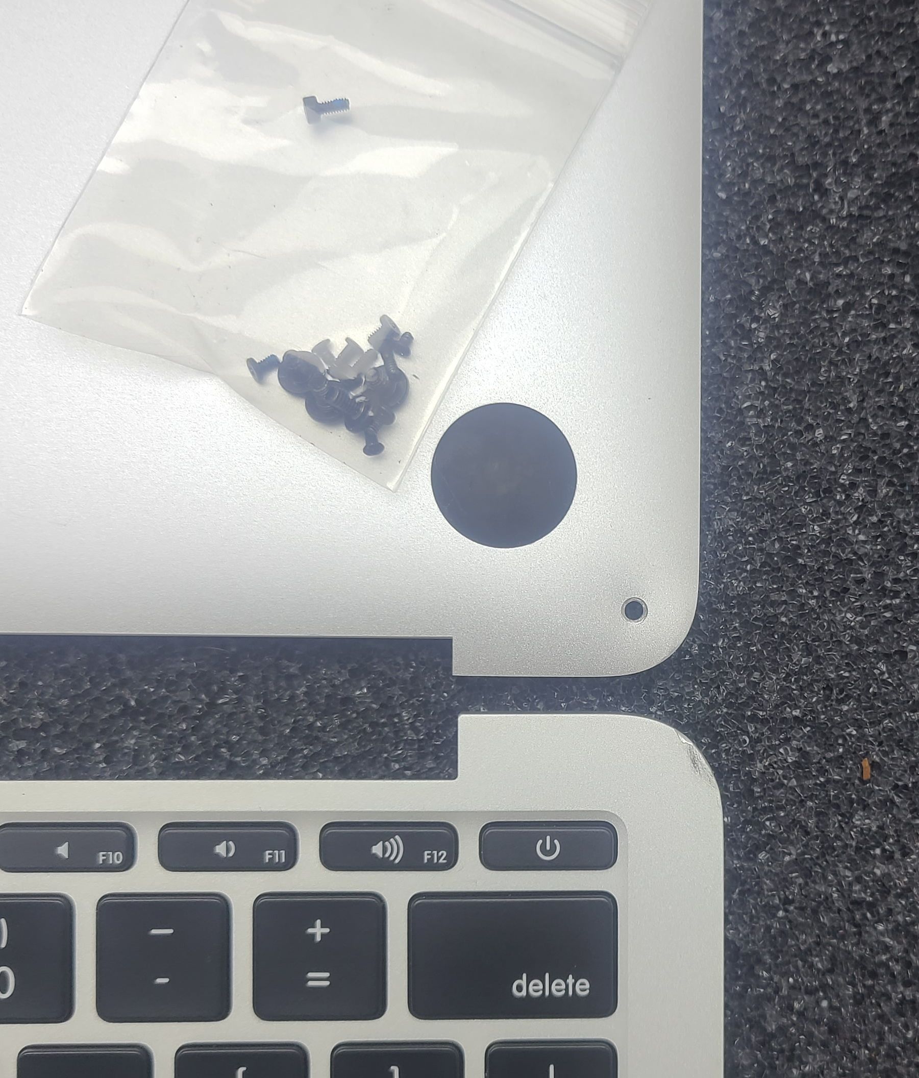 Apple MacBook Air 11" A1465 2013 2014 2015 Top Case,Keyboard,Trackpad,Back Cover,Speakers - Image 4