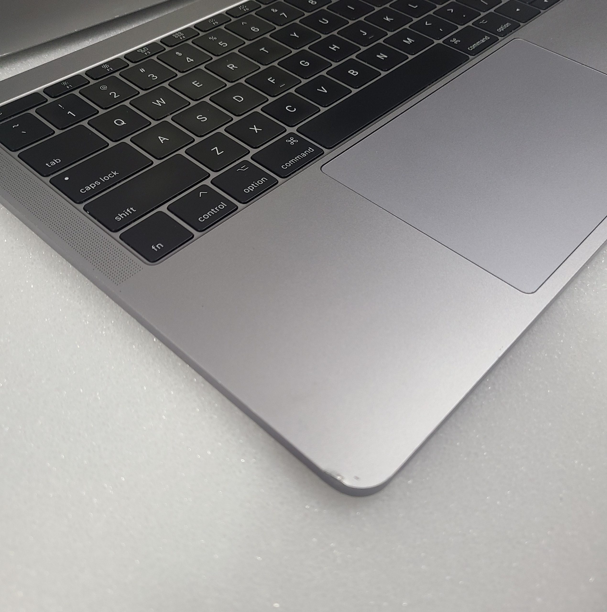 Grd C MacBook Pro 13 A1708 Top Case Gray Keyboard Battery 80% TrackPad Bottom - Image 6