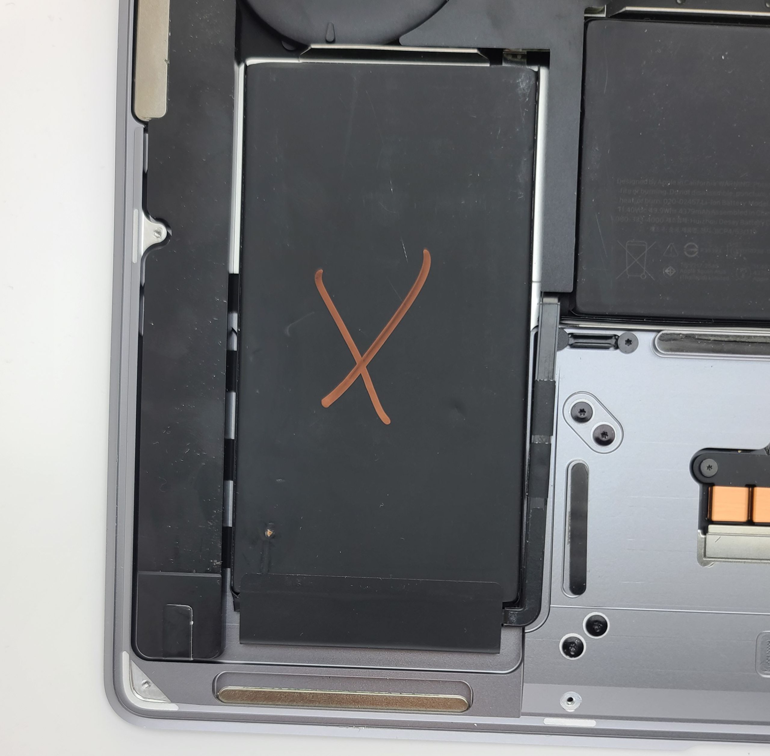 GRD B+ MacBook Air 13” A1932 Gray Top Case Keyboard Touchpad, Battery is dead - Image 2
