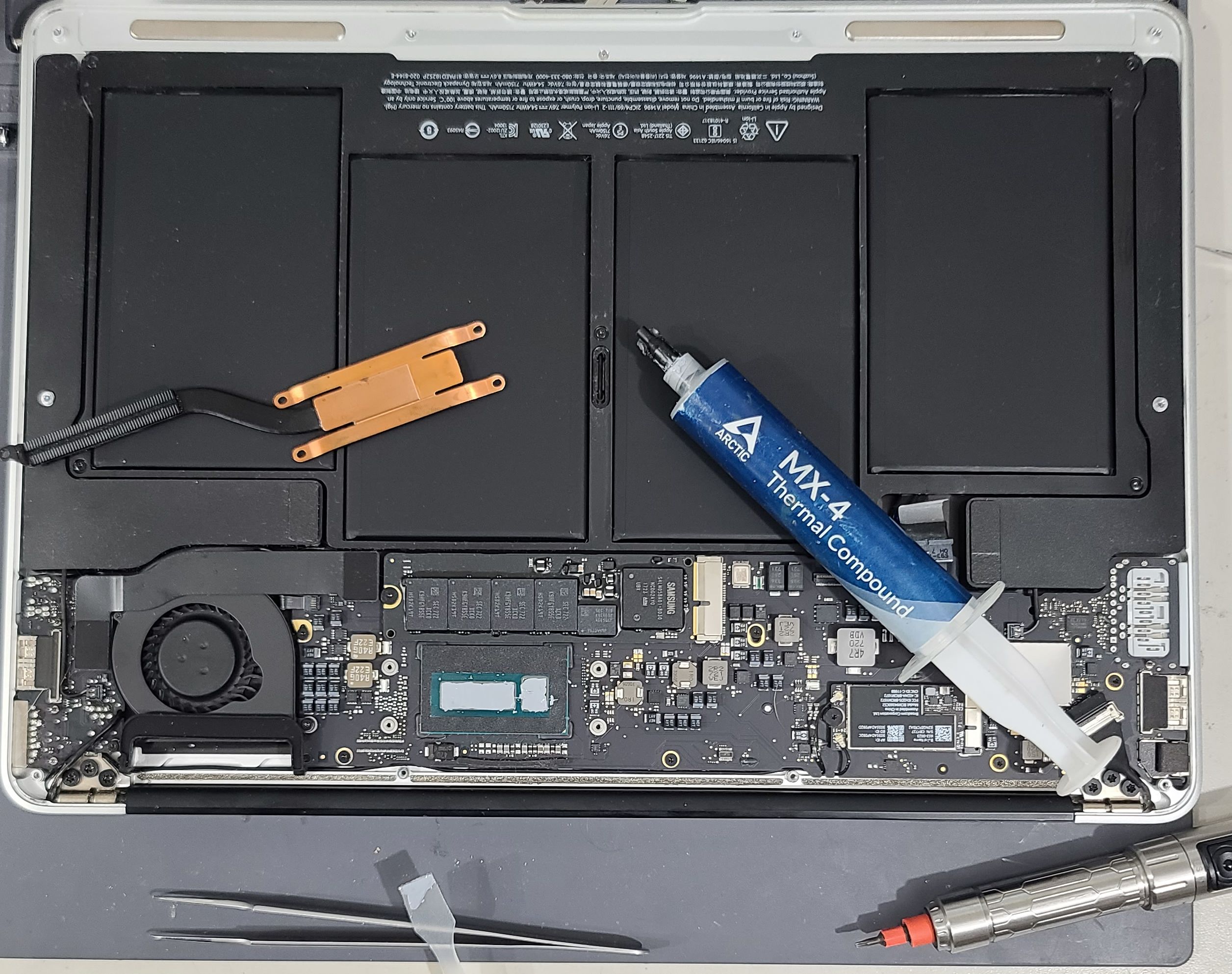 Grd A- MacBook Air 2017 13" | 1.8GHz i5 8GB RAM 128GB SSD MacOS Pre-Installed - Image 12