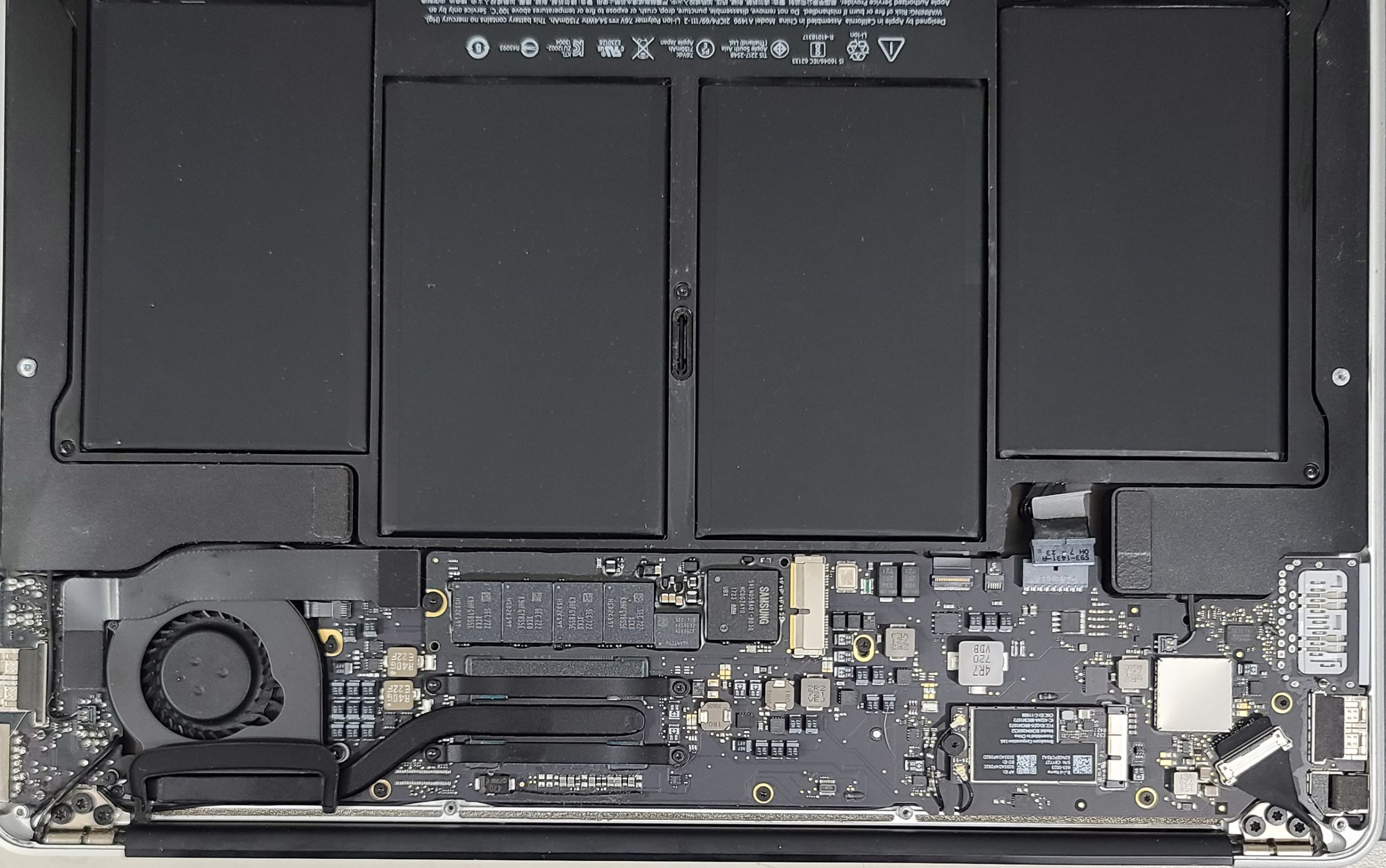 Grd A- MacBook Air 2017 13" | 1.8GHz i5 8GB RAM 128GB SSD MacOS Pre-Installed - Image 11