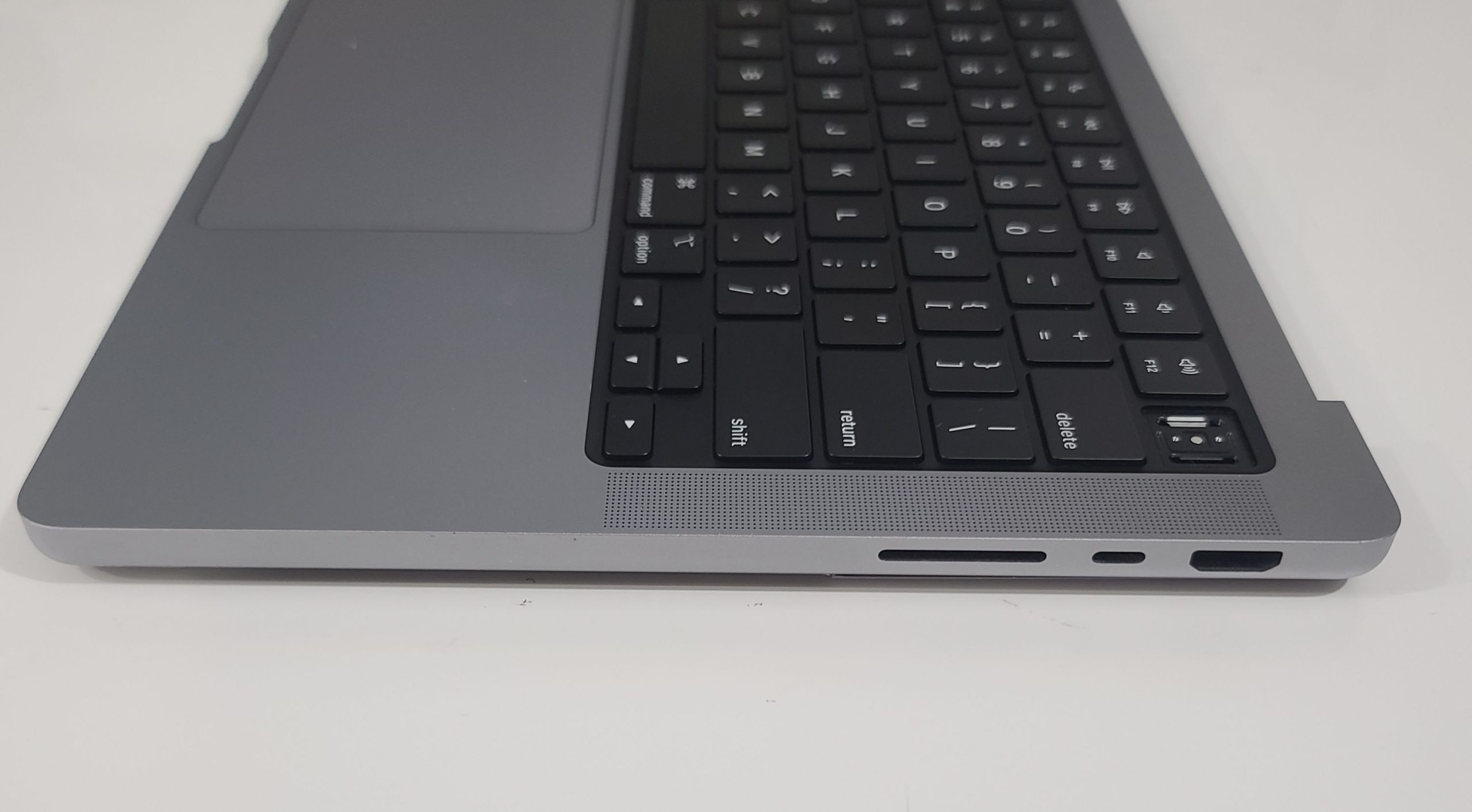 A2442 MACBOOK PRO 14" M1 PRO, 2021 - TOP CASE GREY TRACKPAD BATTERY 93% GRD A - Image 3