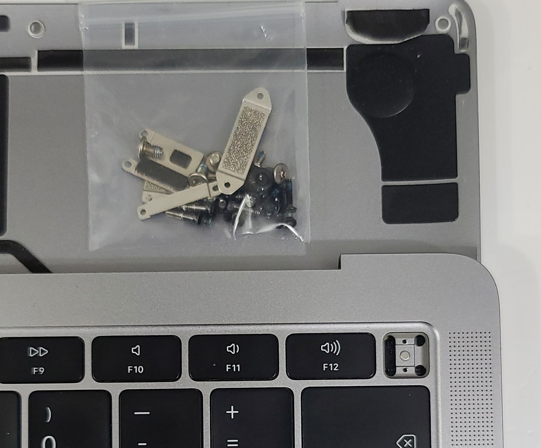B+ MacBook Air 13β A1932 Gray Top Case Russian Keyboard Touchpad Battery 90% - Image 5