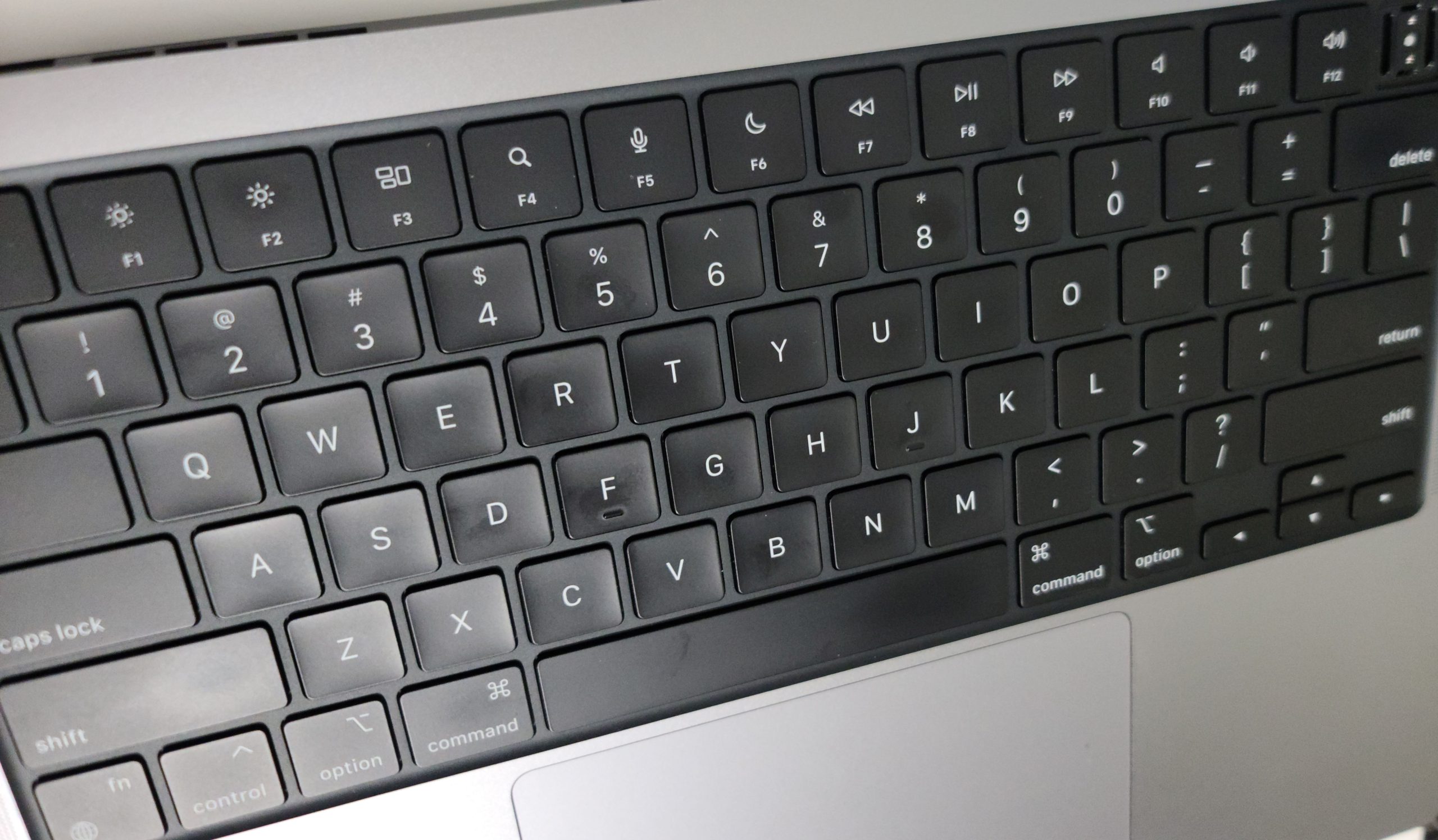 A2918 MACBOOK PRO 14" M3, 2023 - TOP CASE SPACE GRAY TRACKPAD BATTERY 93% - Image 4