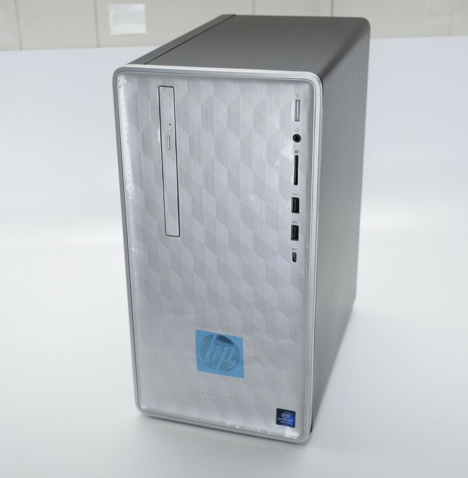 HP Pavilion 590-p0053w, 8GB RAM, 16GB Optane 1TB HDD Win10 NO CPU